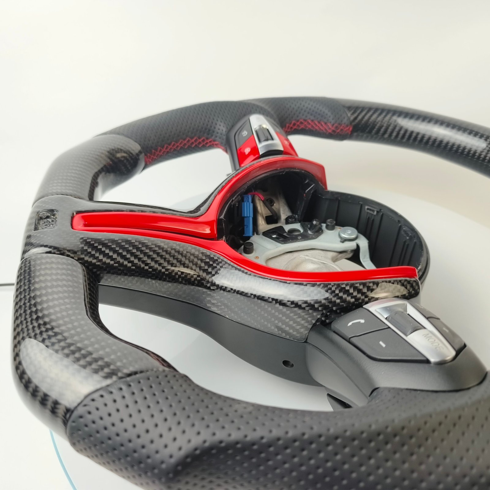 Custom Carbon Fiber Steering Wheels For BMW Series M,F, And E - Image 3